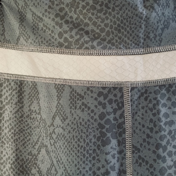 Lulu Light Speed Tights - Desert Snake, highly Reflective, size 10 - Picture 4 of 5